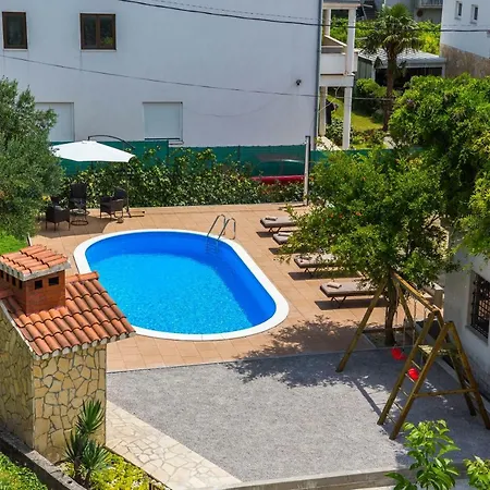 Perfect Choice Just 4 U Apartment